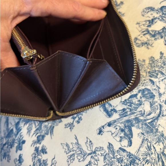 Louis Vuitton wine colored Vernis Zippy Wallet - Picture 8 of 13